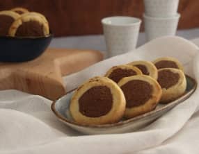 Biscuits sablés bicolores cacao-cannelle