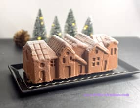 Bûche pralinée Village de Noël