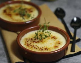 Crème brulée au citron et au thym