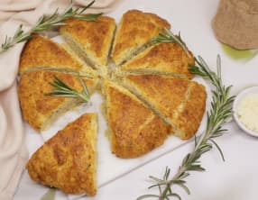Scones parmesan et romarin