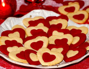 Biscuits sablés cœurs bicolores pour St-Valentin