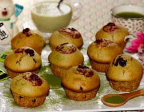 Muffins au thé matcha et canneberges, crème au thé matcha
