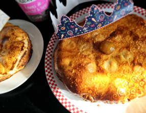 Galette aux amandes, crème de marrons et aux mirabelles