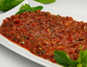 Ezme turc et sauce blanche kebab