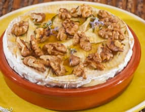 Coulommiers au miel et aux noix