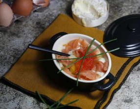 Oeufs cocotte au saumon fumé et St Marcellin
