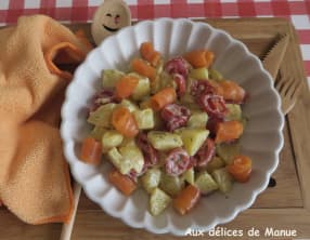 Salade pommes de terre, tomates cerises et truite fumée