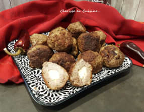 Boulettes de boeuf farcies à la mozzarella