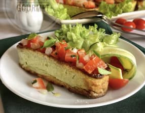 Flans de courgettes et tartare de tomates au basilic