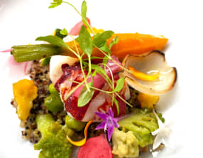 Homard breton, sarrasin, légumes du moment bouillon acidulé