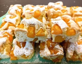 Gâteau moelleux aux abricots
