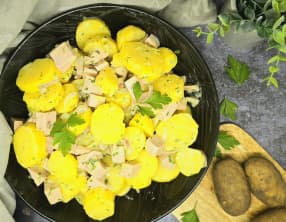 Salade de pommes de terre à la saucisse