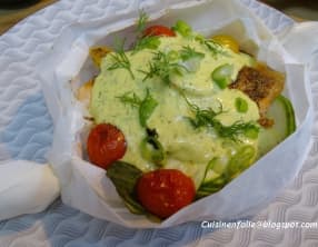 Papillotes de saumon sauce crème de courgette, basilic et aneth