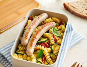 Salade de pâtes et saucisses de lapin provençales