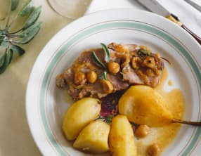 Rôti de porc aux poires et aux noisettes