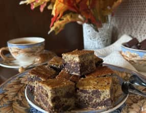 Carrés à la compote de pommes, au chocolat et au sarrasin