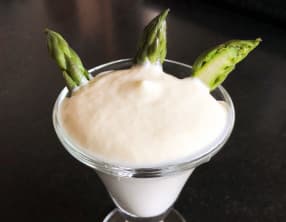 Espuma d'asperges vertes