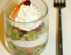 Verrine Avocat-Saumon-Chèvre et sa touche de Tomates séchées