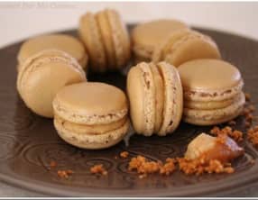 Macarons praline et caramel au beurre salé
