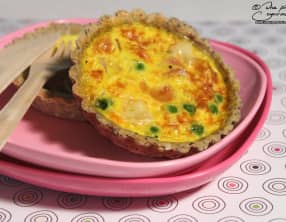 Mini quiches aux petits-pois, au bacon et à l’emmental
