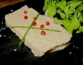 Terrine mousseuse de saumon aux zestes d'orange