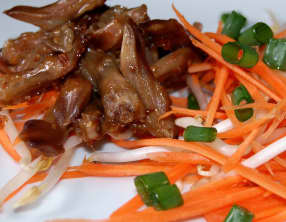 Salade tiède de langues de canard