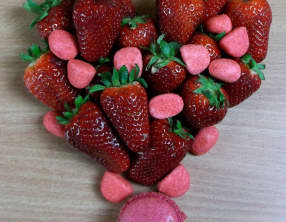 Macarons fraise Tagada et fraise fruit