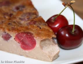 Clafoutis aux cerises et à la farine de châtaigne