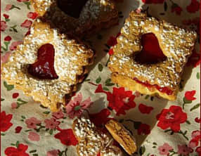 Sablés fourrés à la confiture de framboise