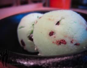 Crème glacée à la menthe et aux pépites de chocolat