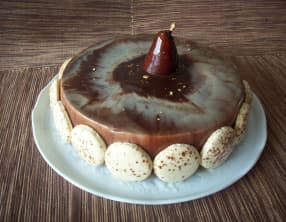 Entremet chocolat et poires flambées