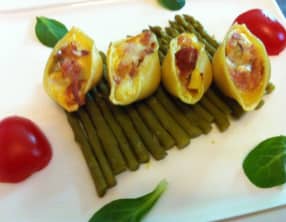 Conchiglioni "cocotte" sur lit d'asperges