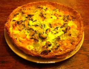 Tarte feuilletée aux moules de bouchot au safran,mimolette vieille et poireaux