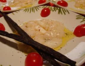 Carpaccio de Saint Jacques à l'huile d'olive vanillée