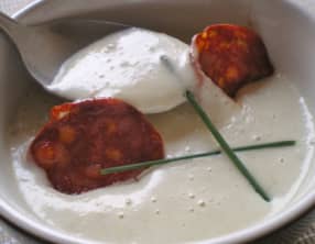Crème d'artichauts et chips de chorizo
