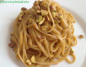 Pâtes au pesto de pistaches, basilic et tomates cerise