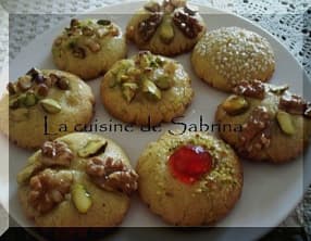 Petit sablé aux fruits secs et miel