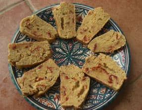 Mini-cakes au jambon et aux pistaches