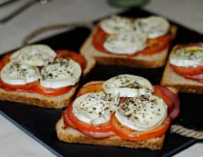 Tartines du dimanche soir, chèvre et tomates