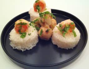 Sauté de crevettes au lait de coco et citron vert