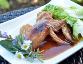 Ailes de poulet , sauce soja et sirop d’érable