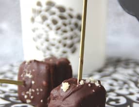 Bouchées pétillantes mangue-chocolat