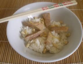 Émincé de veau ananas, gingembre et pignons