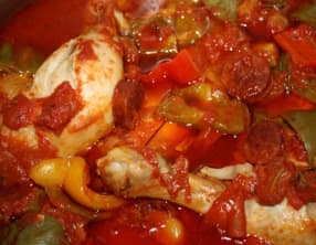 Cuisses de poulet aux poivrons et chorizo