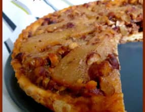 Tarte Tatin aux poires caramélisées et aux noisettes