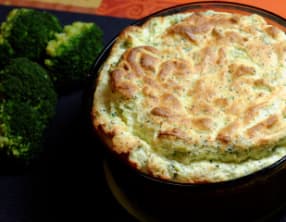 Soufflé au brocoli et au parmesan