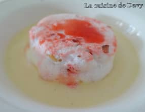 Iles flottantes aux pralines roses