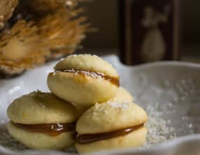 Whoopies à la noix de coco et confiture de lait