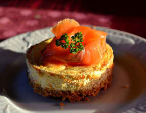 Cheesecake au saumon fumé et à la ciboulette