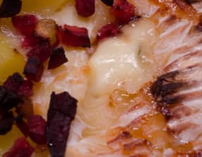 Camembert au miel cuit au four